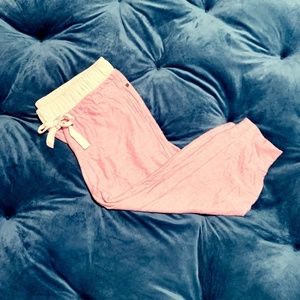 Fabletics Medium Pink White Arnae Capri (GUC)